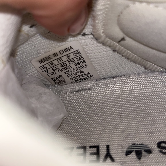 Yeeze Boost 350 white size 7 - Picture 5 of 8